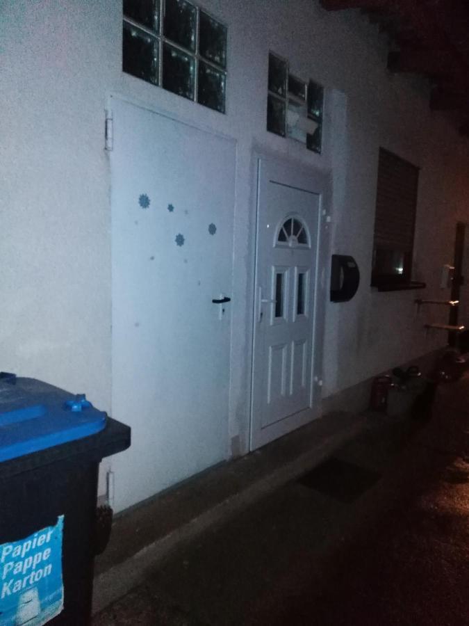 Studiowohnung, Neu Renoviert, Zentrale Lage سارلويس المظهر الخارجي الصورة